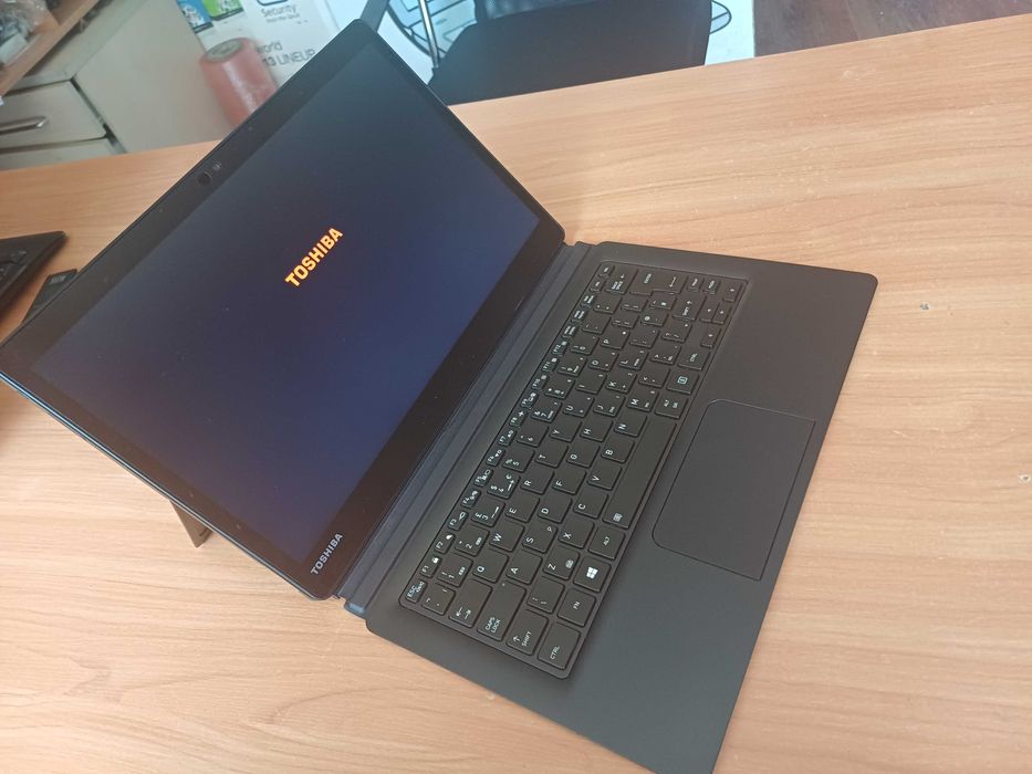 2 in 1 Toshiba Touch FullHD IPS Core™i5-8th/8GB DDR4/256GB SSD NVme