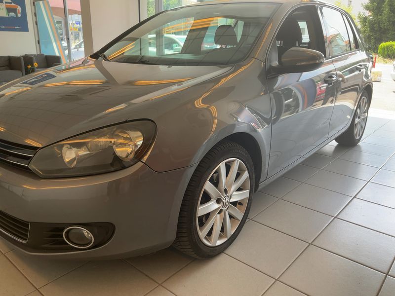 Volkswagen Golf VI 1.6 TDI Highline 2010