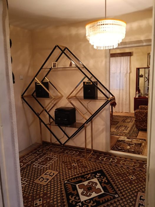 Casă cu teren de vânzare