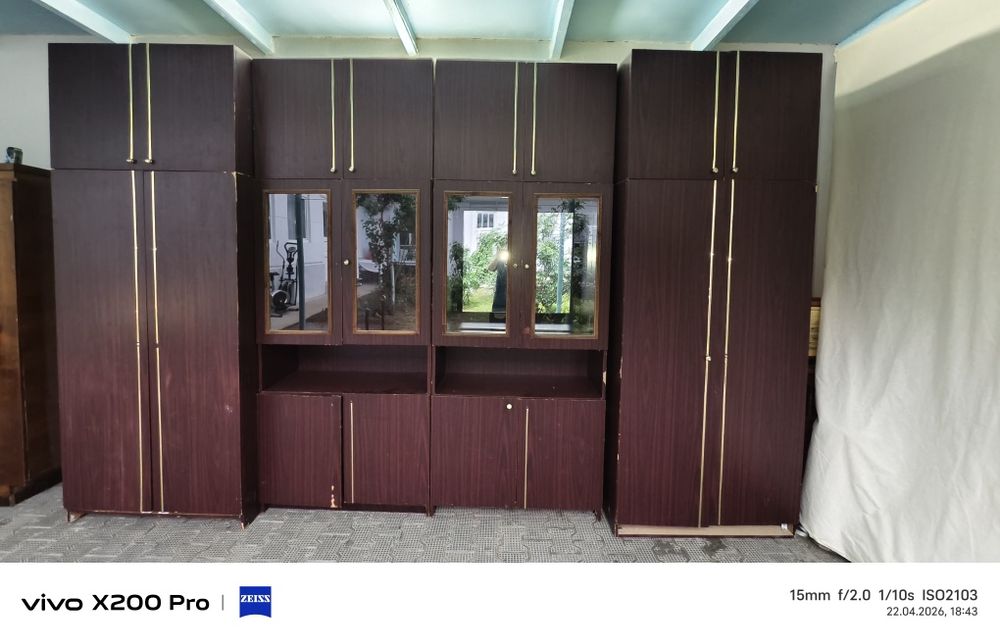 Срочна Стенка ва Шкаф сотилади