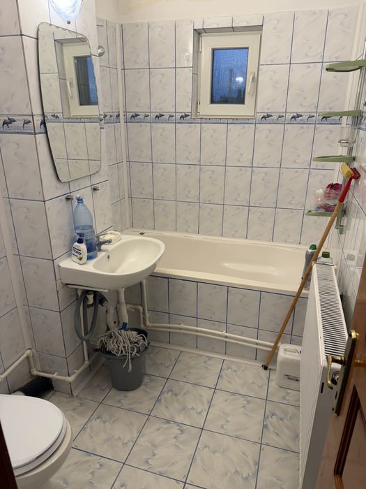 Inchiriez apartament 3 camere