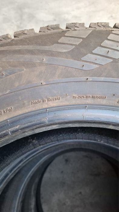 Продам зимние шины шипованные