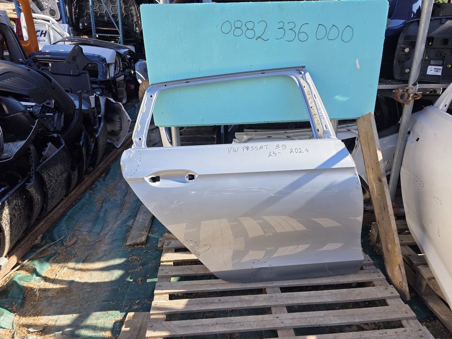 VW Passat B9 kombi 23- задна дясна врата 2024