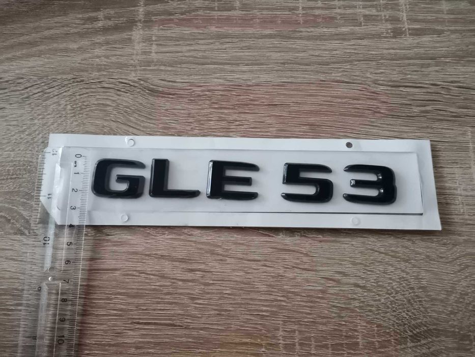 черен надпис Mercedes Benz GLE 53