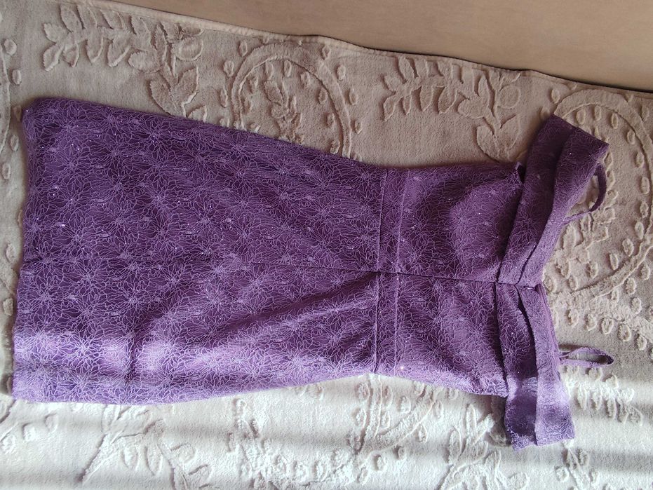 Страхотна лилава официална рокля