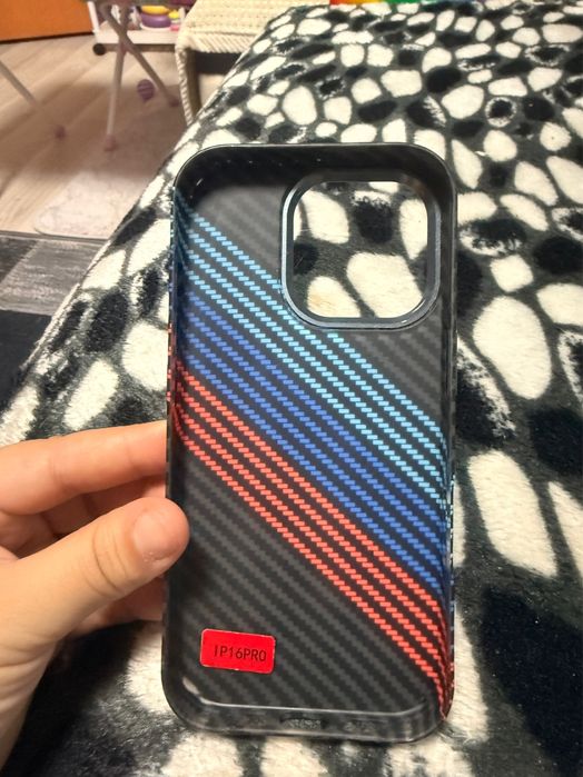Чехол на айфон 16 Pro