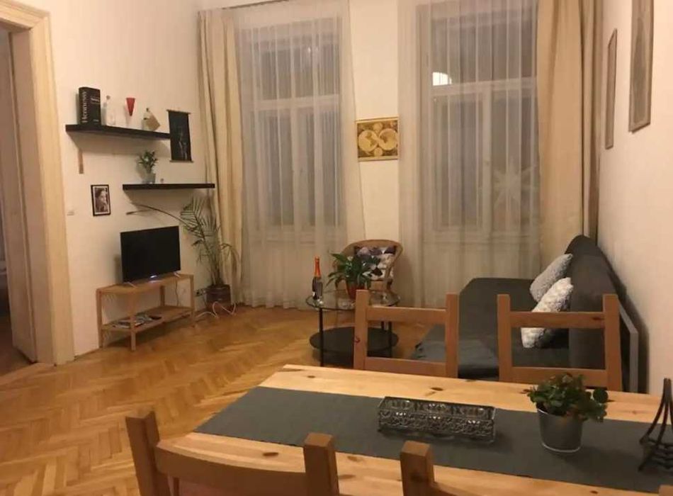 Дава се под наем Тристаен апартамент в Пловдив, Западен - 79 кв.м за 300.9 € - Снимка #1