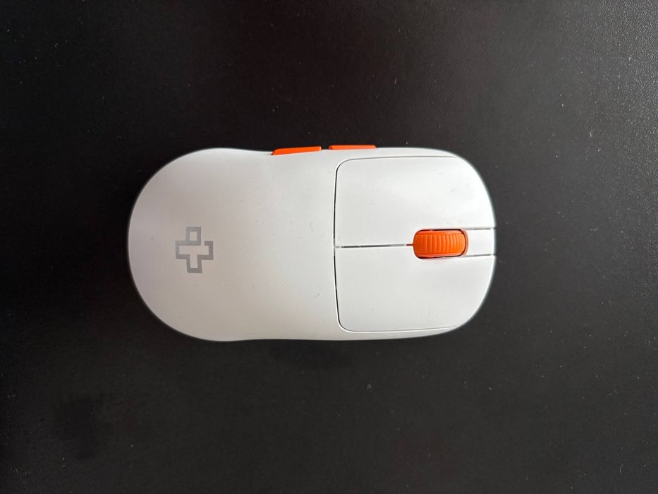 Mouse gaming QwertyKey Falcon Alb 8K, 30.000 DPI Wireless+TASTATURA