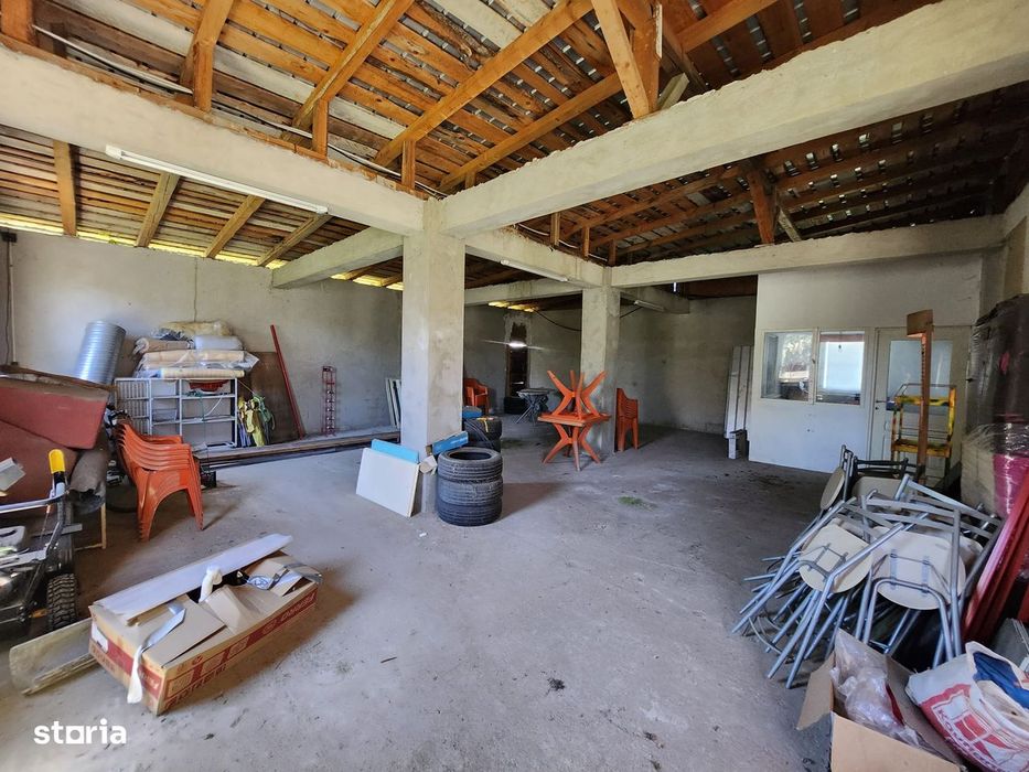 Casa in Dumbrava la E85 plus Spatiu Comercial