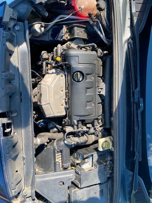 Piese  PEUGEOT 308  1.4 benzina din 2010 - 8rf