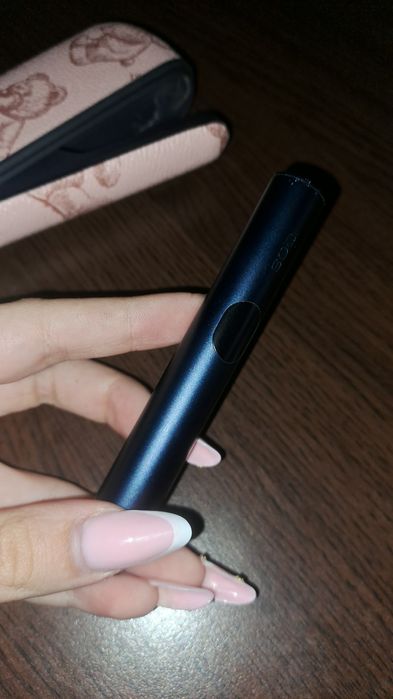 vând iqos iluma i + husă UTILIZAT