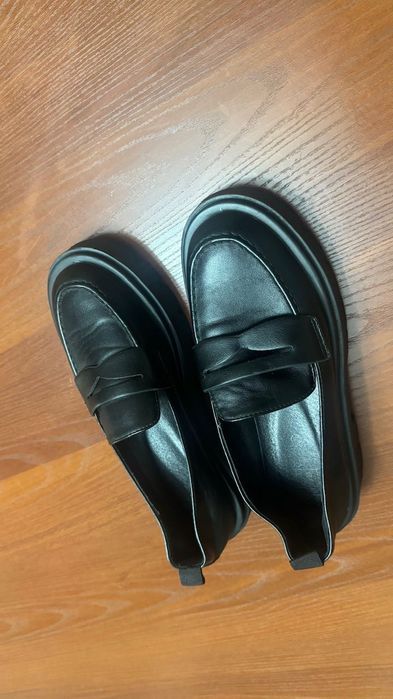 женская обувь одели 2 раза