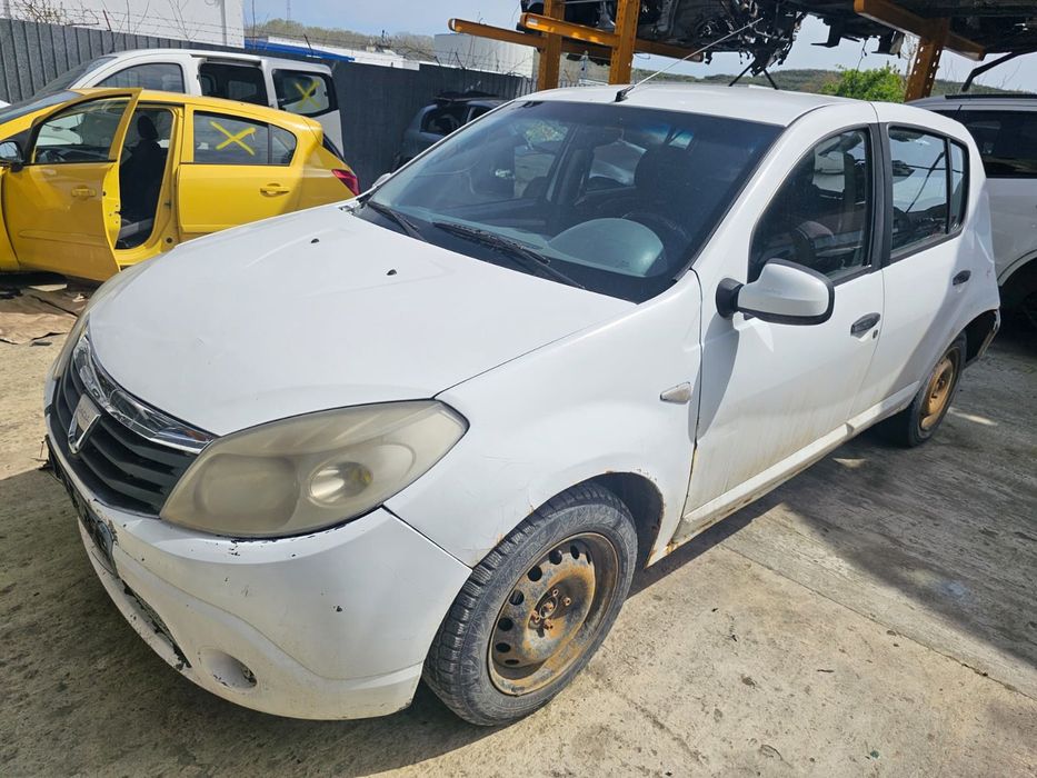 Dezmembrez Dacia Sandero - 1 (2008 - 2012), 1.6 benzina K7M710, manual, K7M710, JH3052