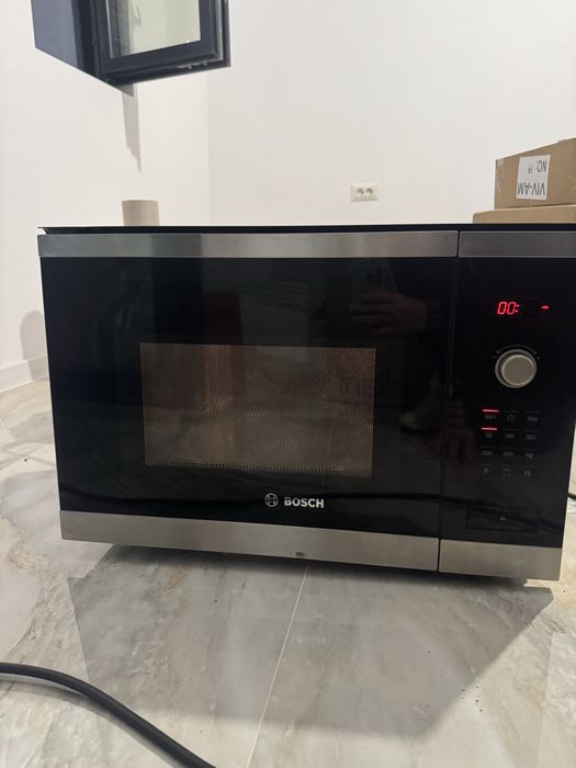 Cuptor cu microunde incorporabil Bosch seria 6