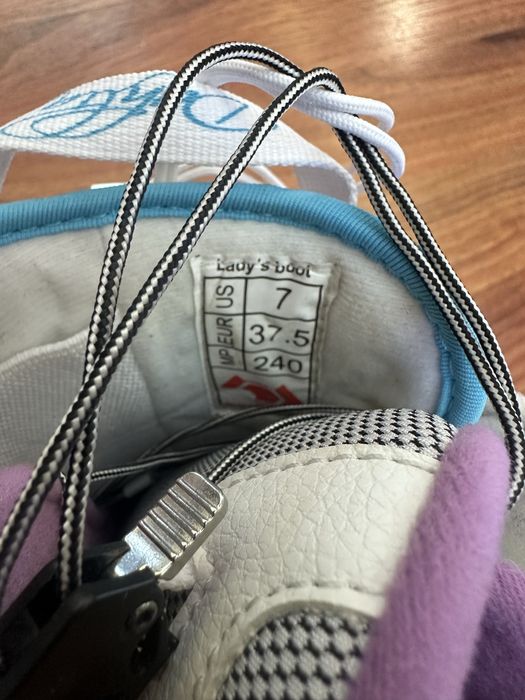 Ботинки сноубор женские