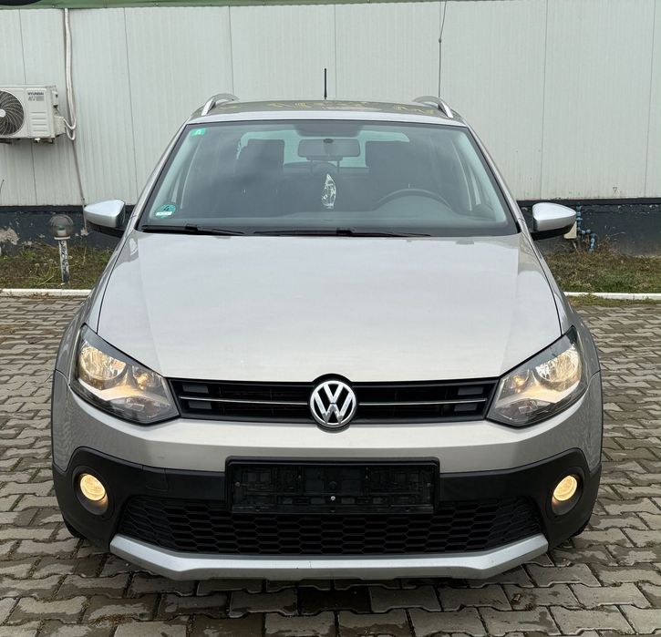 Volkswagen Polo 2011 diesel, 5.337 € — imagine 5