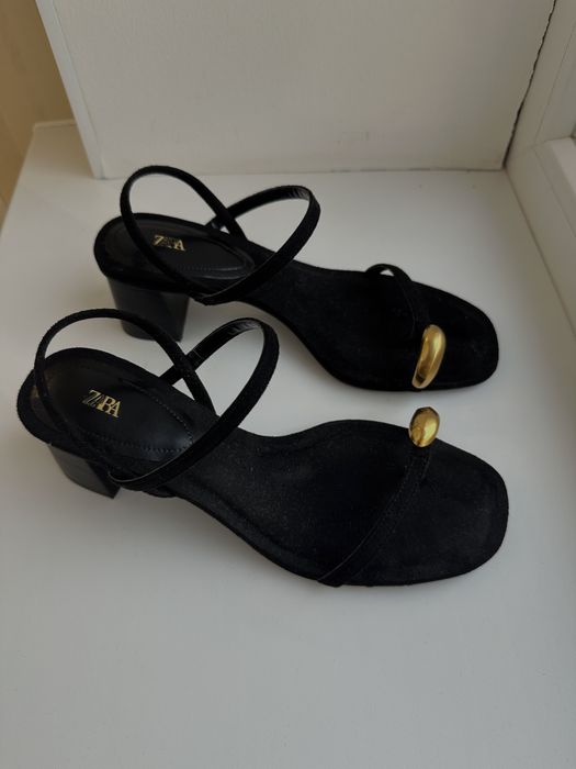 Босоножки женские элегантные