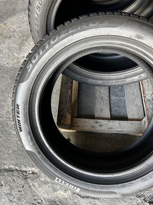 4 anvelope iarna 235/50/19 , Pirelli , MO , DOT 2023 , 6 mm !