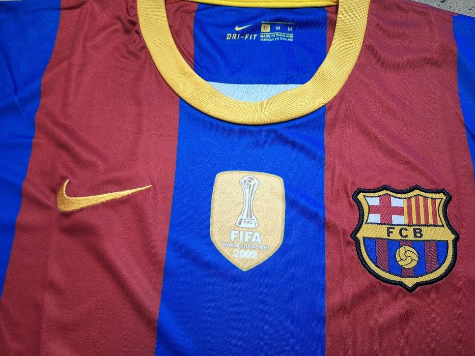 Футболна фланелка със дълъг ръкав  на Роналдиньо Барселона ретро модел