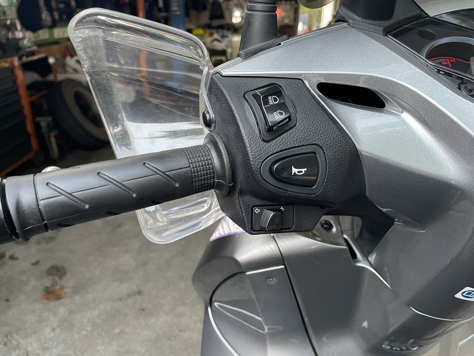 Honda Sh300 ABS/trakchan
