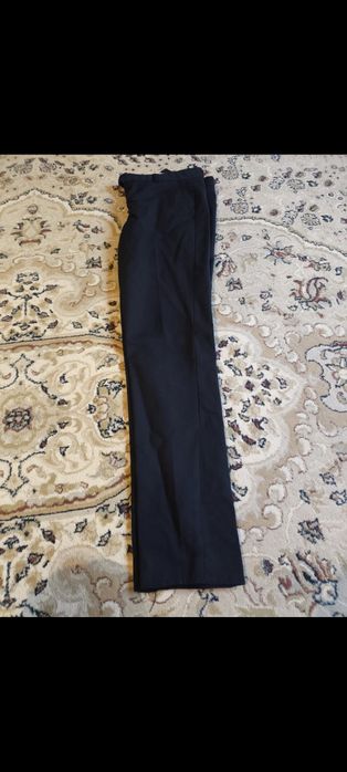 Балаларға арналған классикалық костюм.