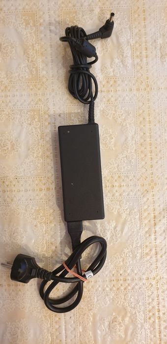 Încarcator laptop Asus 19v