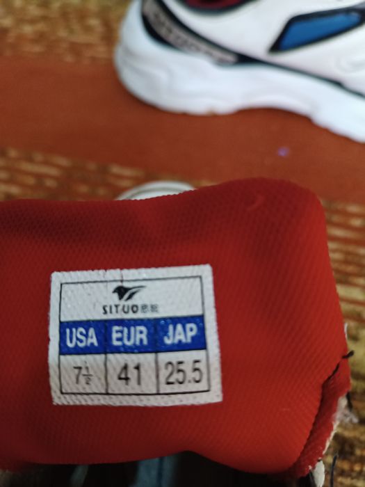 Обувь мужская кроссовки