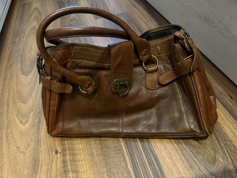 Genti piele in stare buna