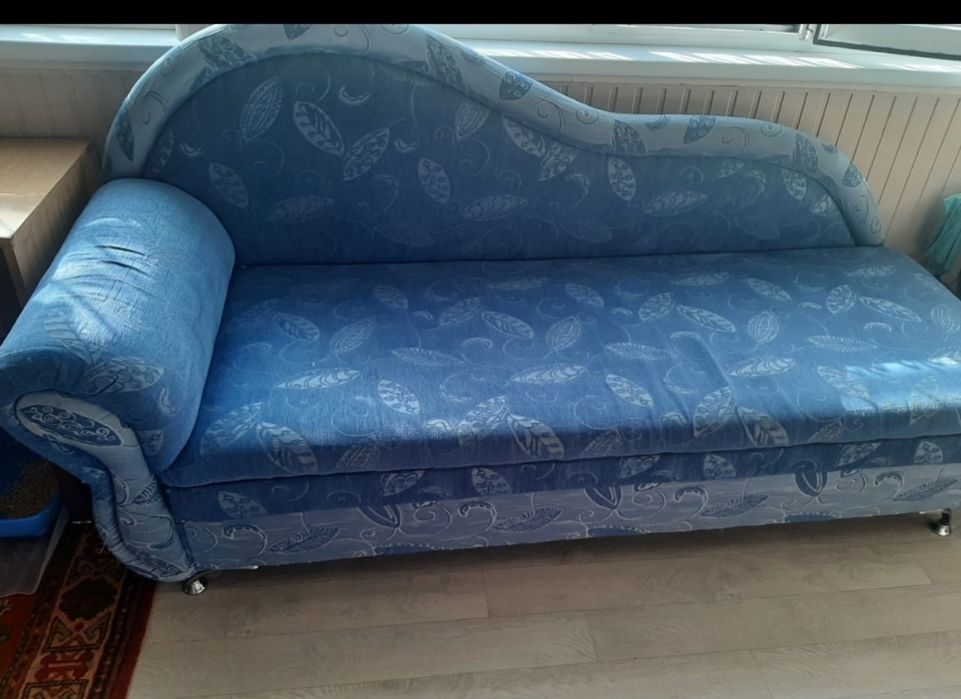 Тахта в отличном состоянии. Самовывоз