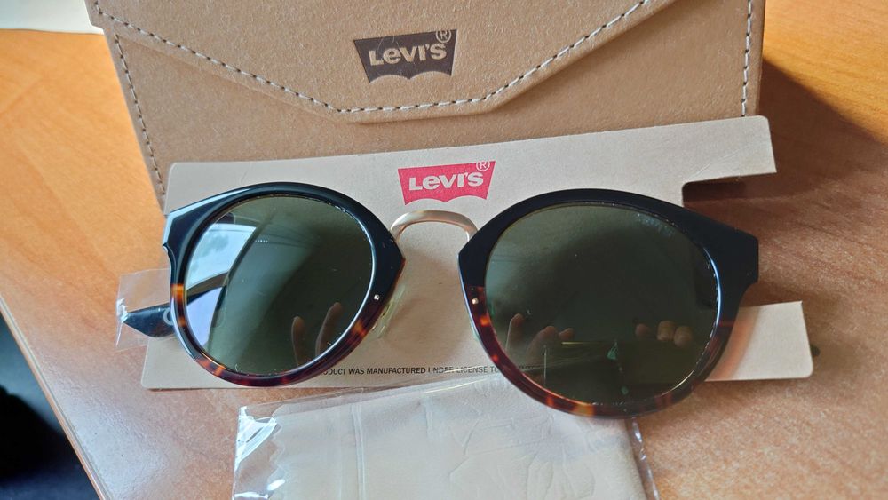 Очки Levi's Sunglasses униceкс Tortoise зелёное стекло G15