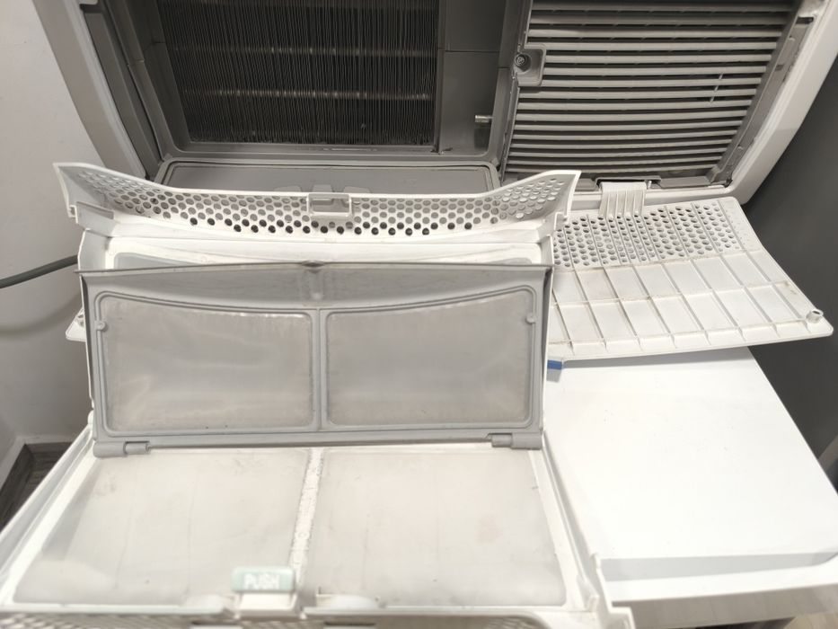 Продавам сушилня Electrolux EW8H358S, серия 800, 8 кг с термопомпа.