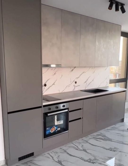 Дава се под наем Двустаен апартамент в Пловдив, Христо Смирненски - 80 кв.м за 550 € - Снимка #1