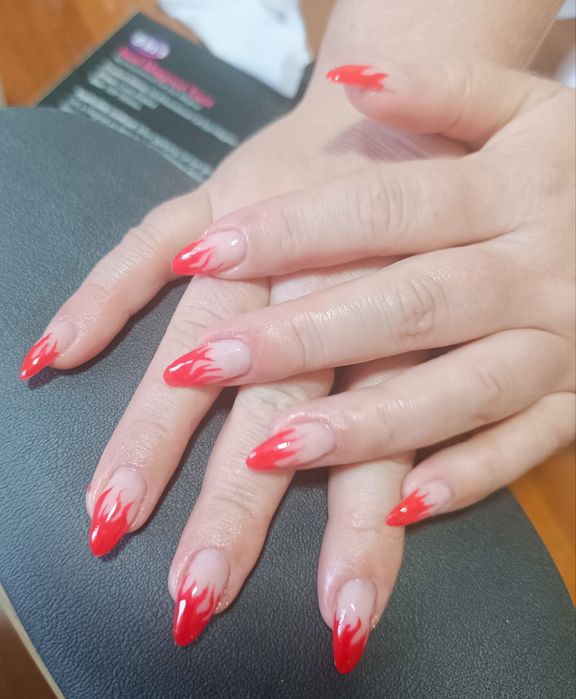 Маникюр и педикюр