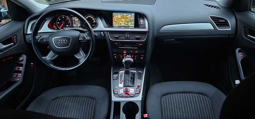 Audi A42.0 TDI , automat , Navigatie  239Km,150 cp.