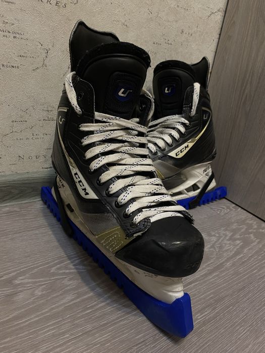 Продам профессиональные коньки CCM U+ CL