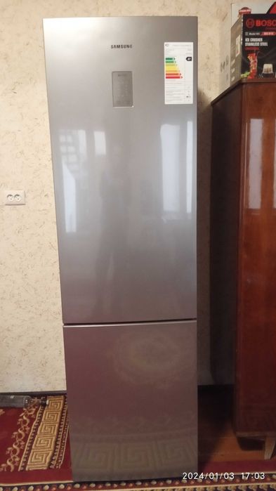 Самсунг ката Халадилник ваздушни ахлаждени Инвентор мотор 2024 йил май