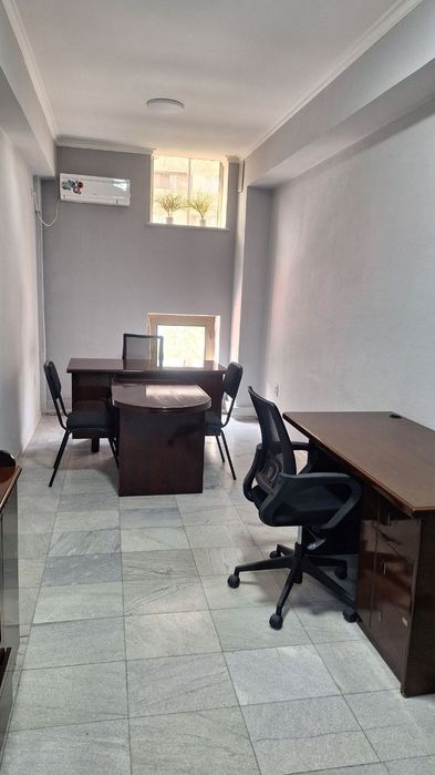 Небольшой Офис с мебелью  на Тараса Шевченко