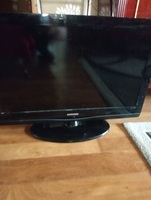 ЖК Самсунг 82см в отс.