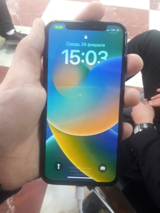 Iphone x sotiladi xolati yaxshi