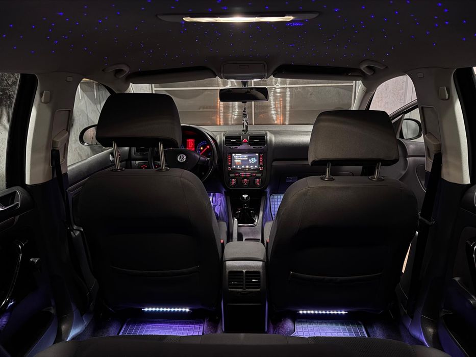 Vand golf 5 1.6 benzină