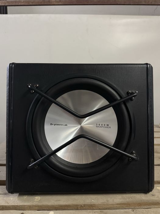 Pioneer сабфувер