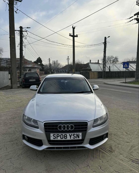 Audi A4 B8  2009 2.0 manual  volan dreapta uk