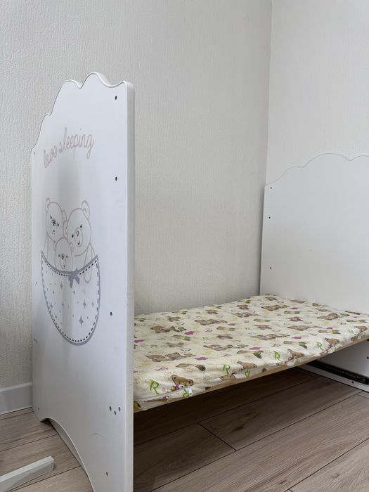 Отдам детскую кроватку бесплатно