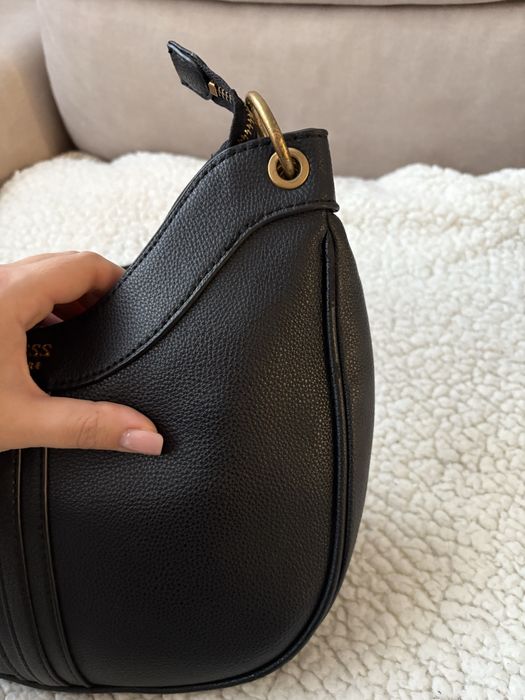 Дамска чанта Guess