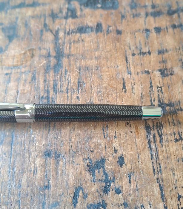 писалка Унгаро Emanuel Ungaro Paris метал сребрист и черно