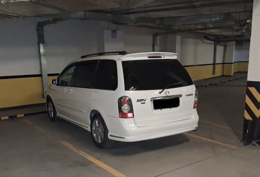Продам Mazda MPV 3.0