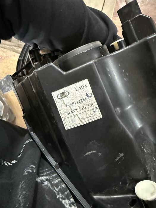 Фара гранта FL левая оригинал