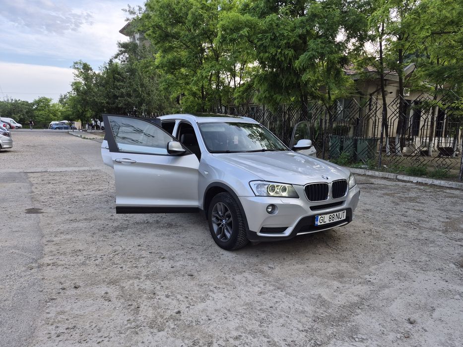 BMW X3 F25  2011