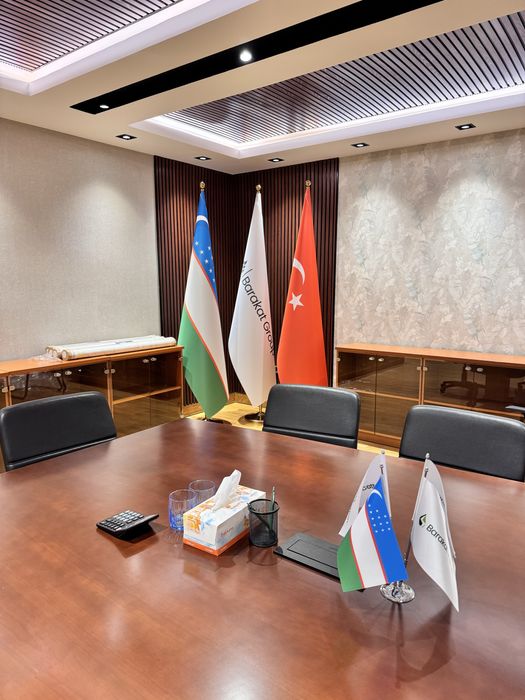 Флаг Bayroq BAYROQ Parus bayroq Флаг парус баннер реклама