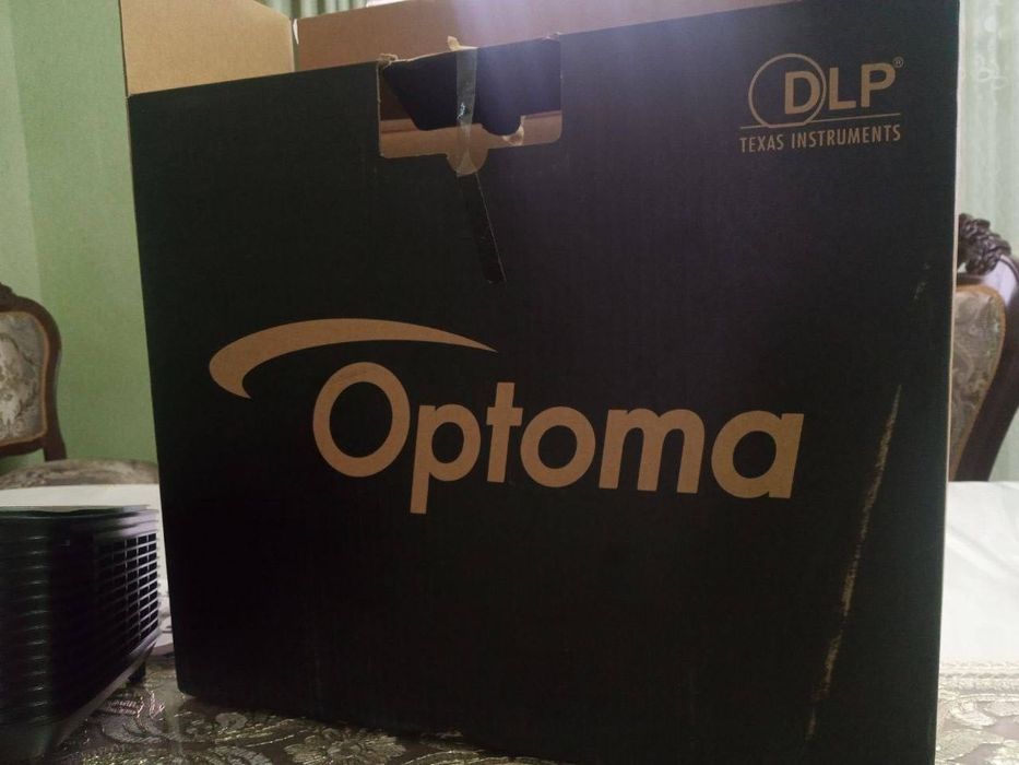 Optomo projektor S334e